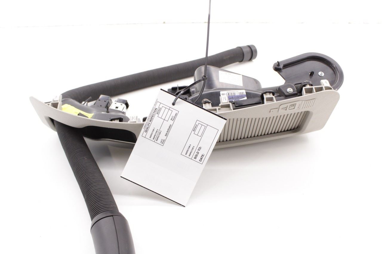 2017-20 Chrysler Pacifica Rear Left Quarter Panel Built-In Vacuum Cleaner Switch - Alshned Auto Parts