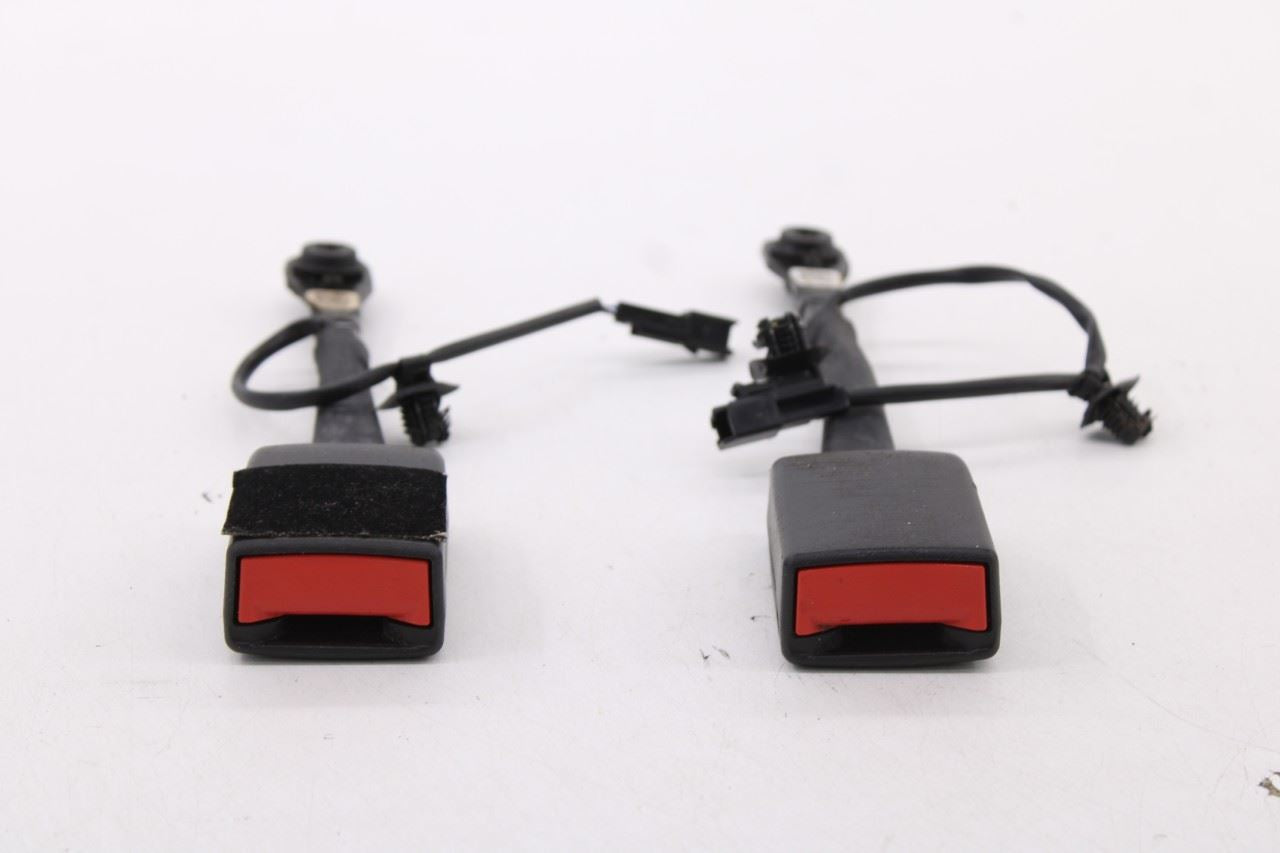 17-19 Buick LaCrosse Premium 3.6L Front Right and Left Side Seat Belt Buckle Set5