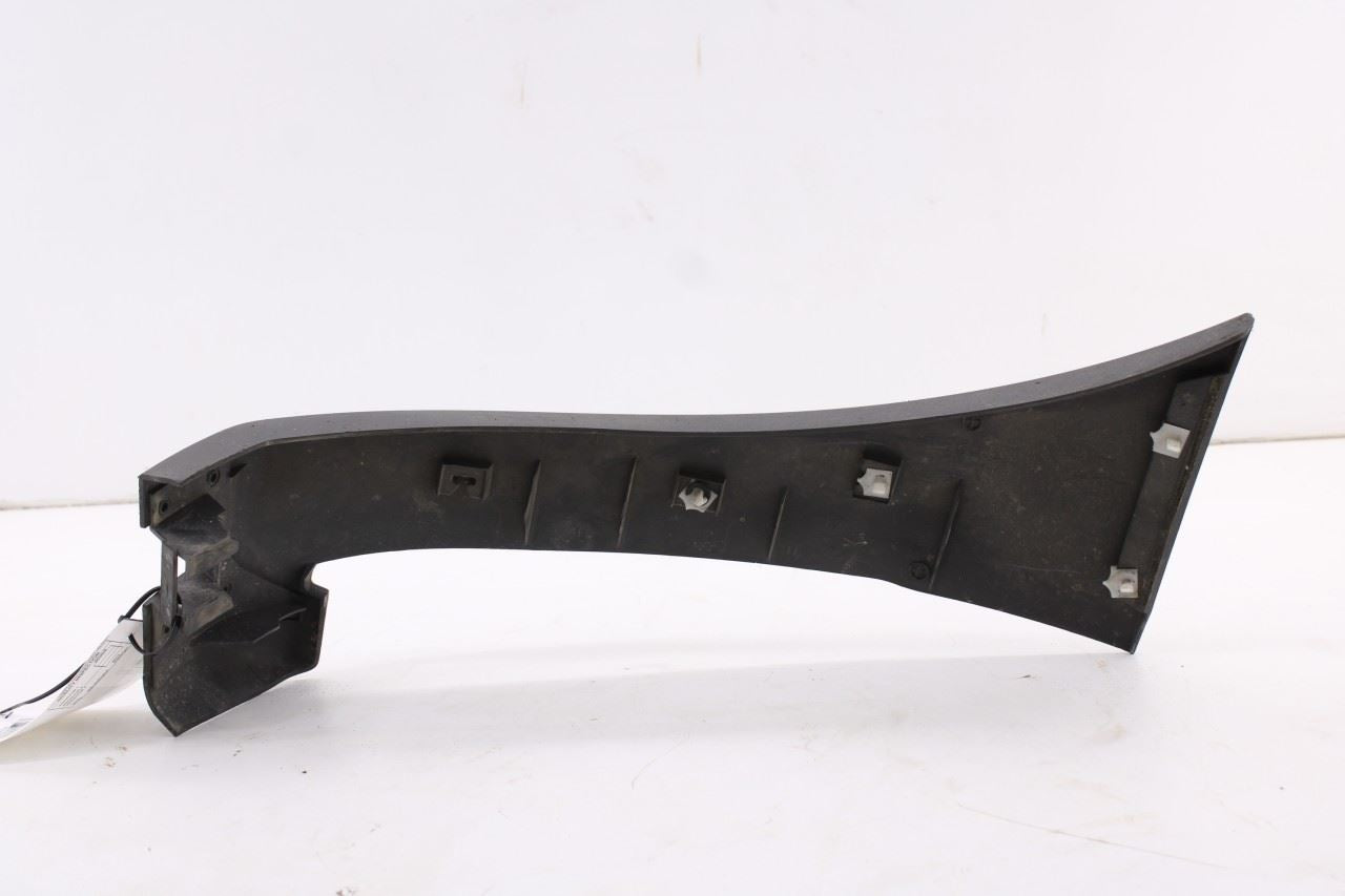 03-06 Chevrolet Avalanche 1500 Front RH Side Fender Lower Rearward Molding Trim5