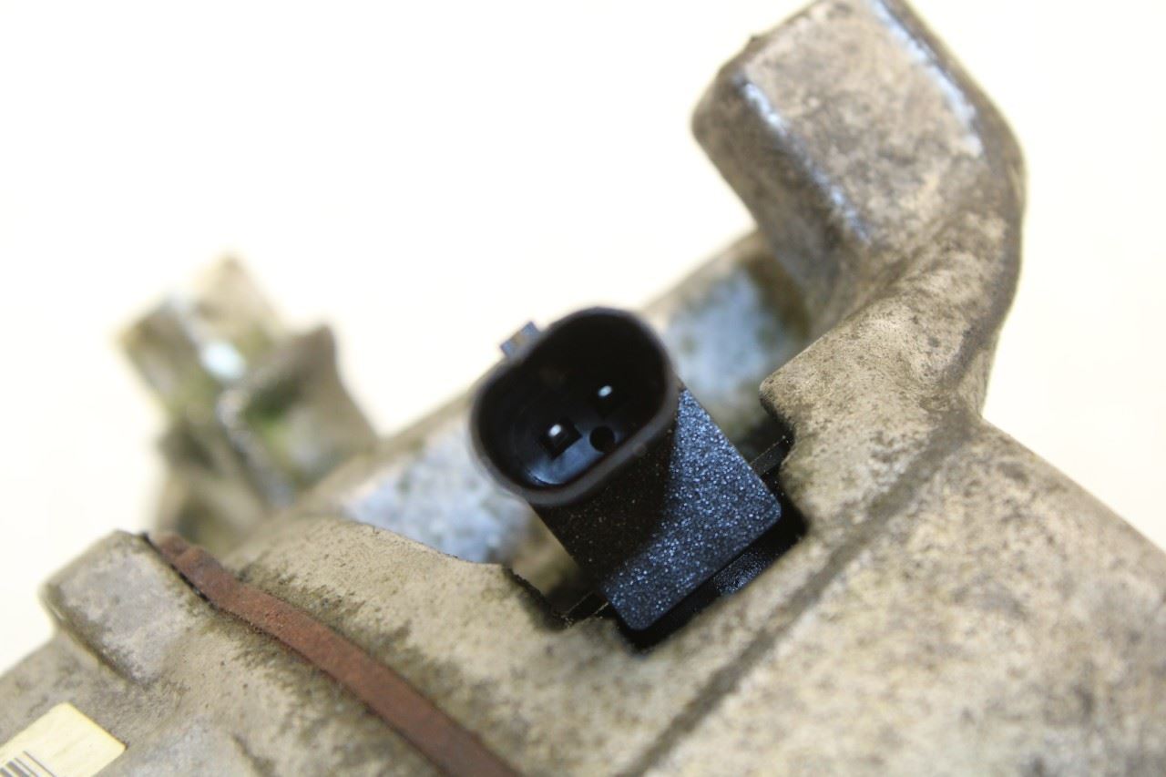 2017-2023 GMC Acadia SLT-1 3.6L AC Air Conditioner Compressor 84303913 OEM - Alshned Auto Parts