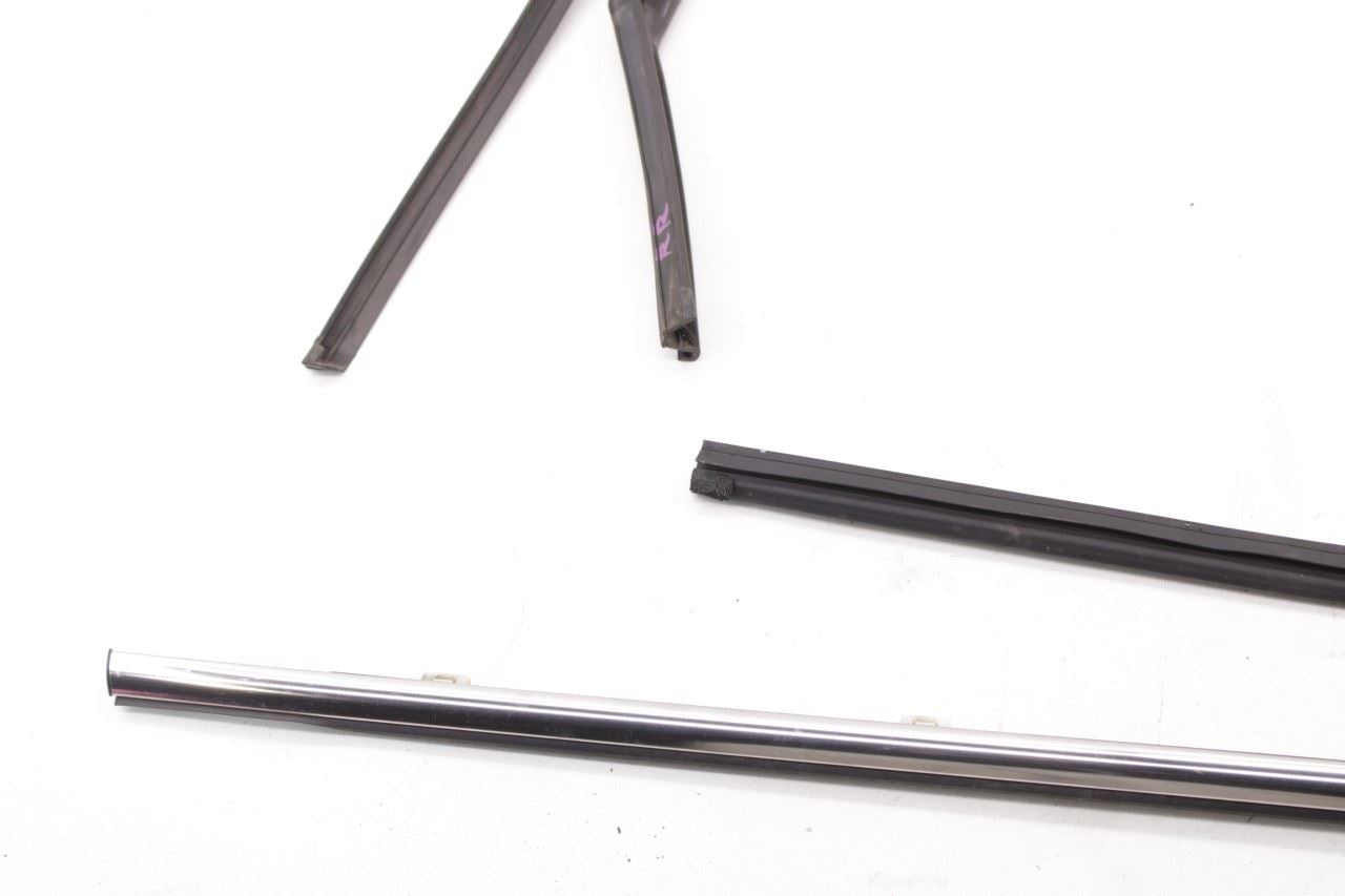 16-18 KIA Sorento EX RR RH Door Run Channel w/ Belt Outer and Inner Weatherstrip - Alshned Auto Parts