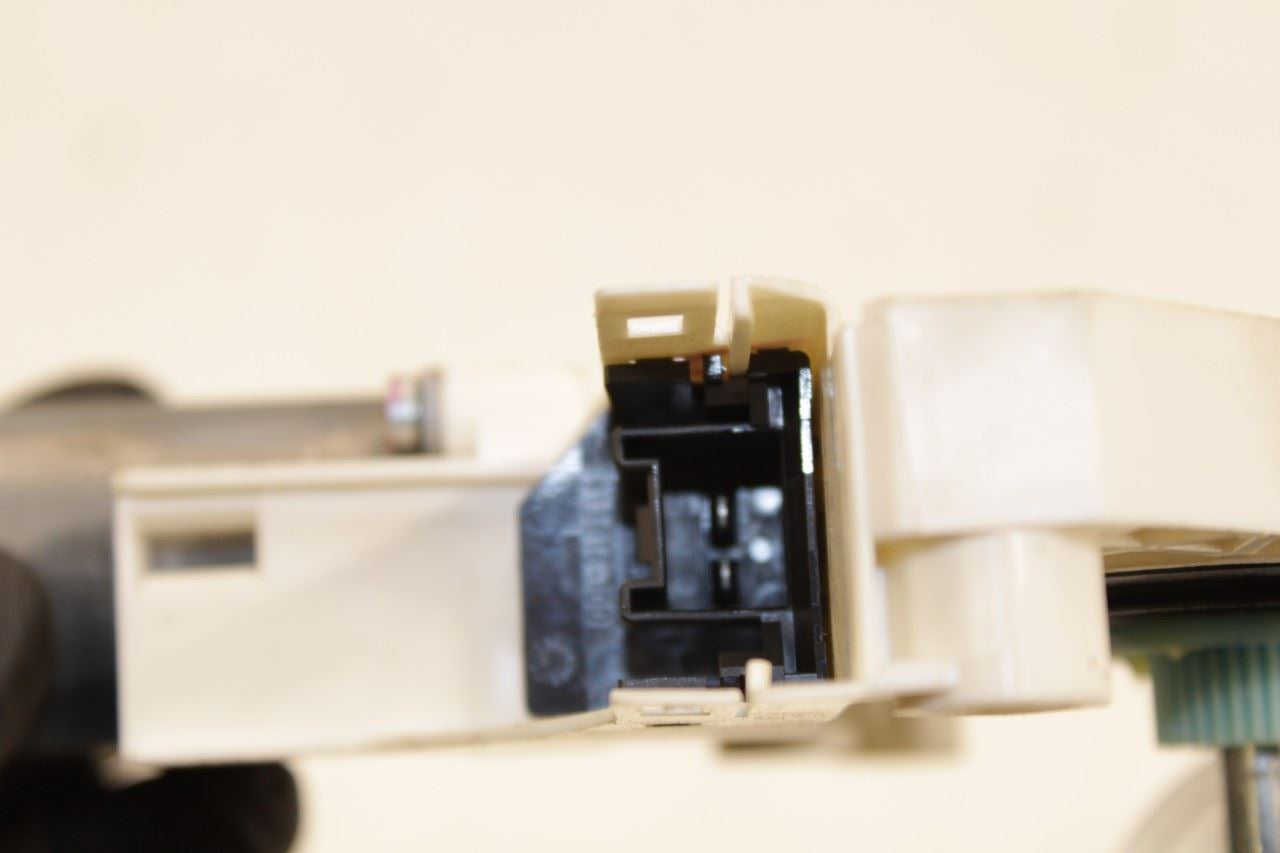 2011-2018 Porsche Cayenne Platinum Front Left Door Power Window Motor 8K0959801B - Alshned Auto Parts