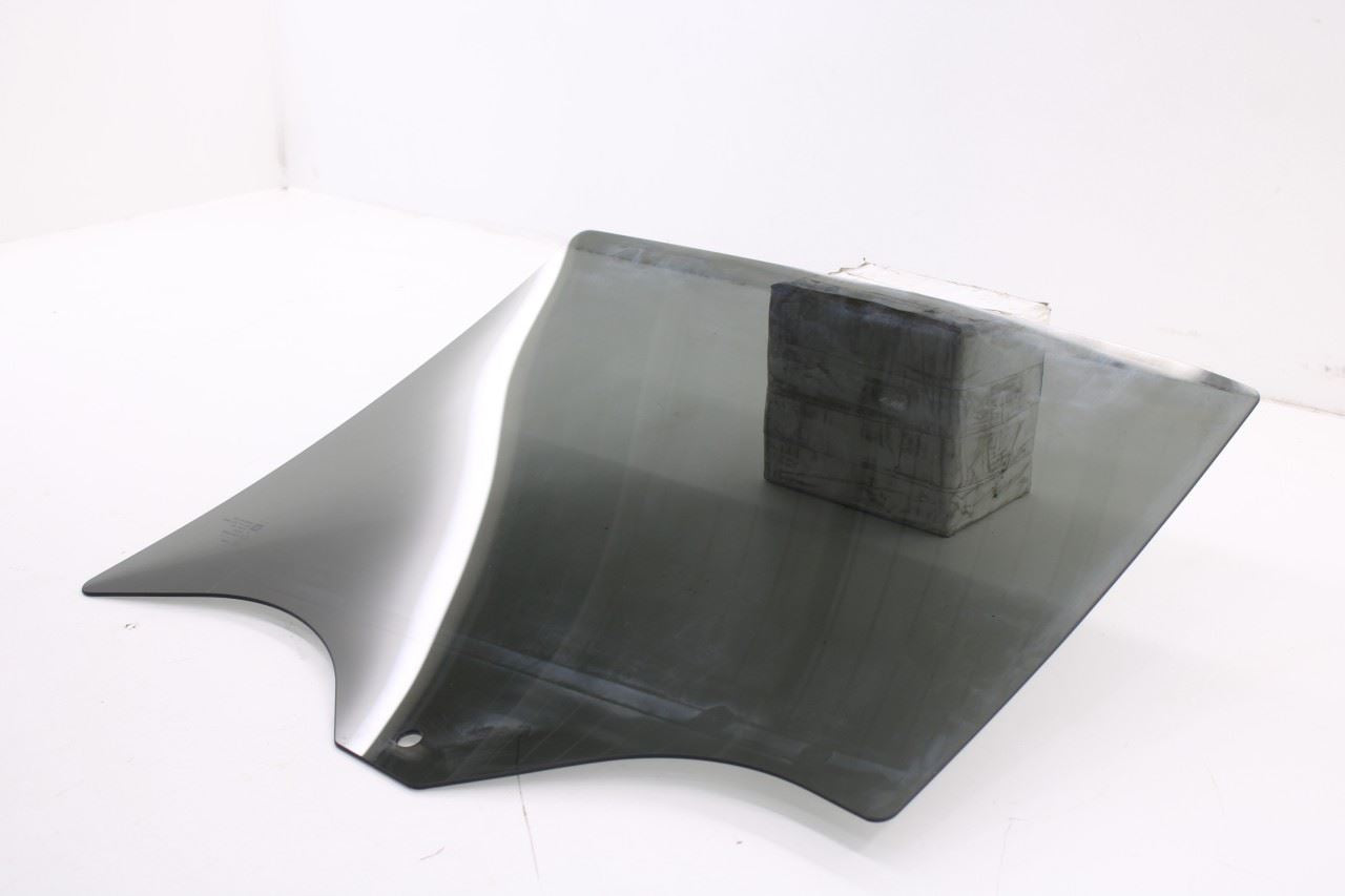 2018-2024 Chevrolet Equinox LT Rear Right Door Window Movable Glass 84388313 OEM8