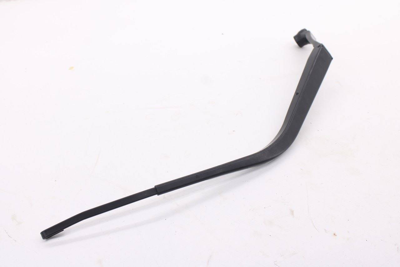 11-2025 Mitsubishi Outlander Sport SE Front Left and Right Windshield Wiper Arm6