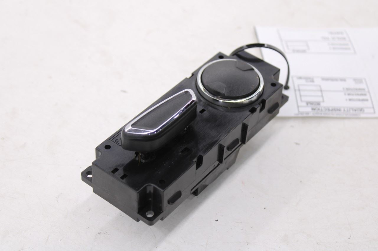 2015-17 Ford Mustang Conv V6 Front Left Power Seat Control Switch FR3Z-14A701-BA2
