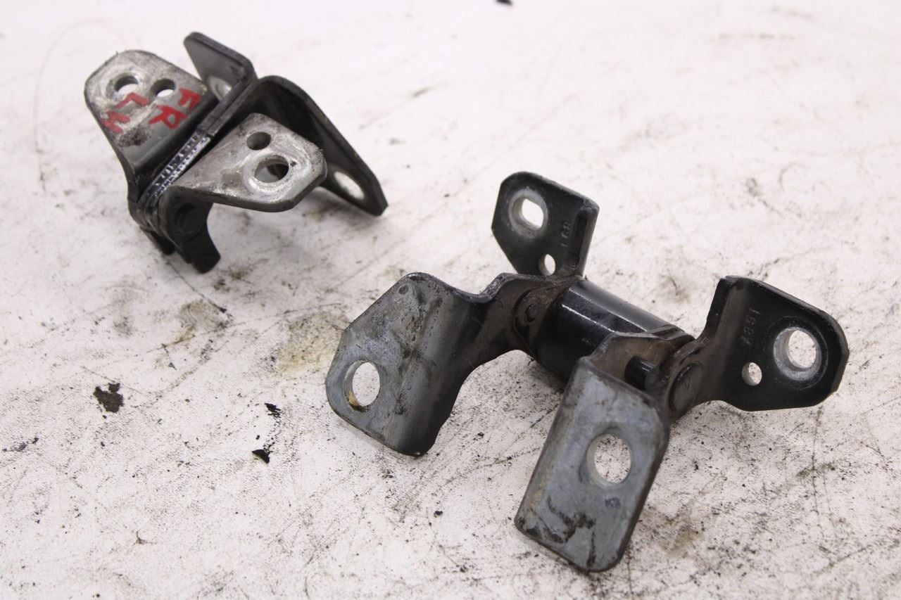 2011-25 Dodge Durango SXT Front Left Driver Side Door Hinge Upper and Lower Pair9