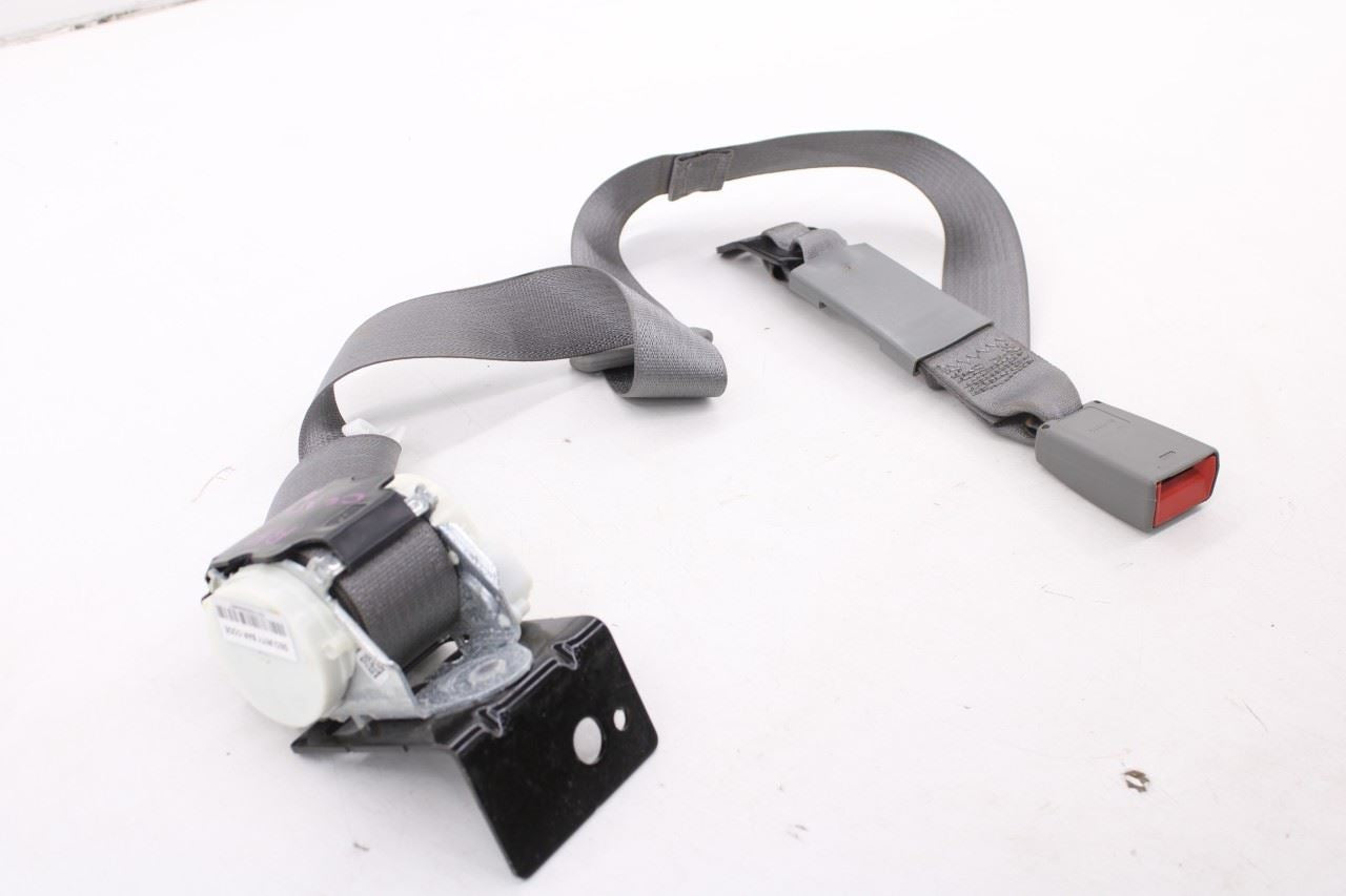 2014-16 Chevy Silverado 1500 Work Truck Rear Center 2nd Row Seat Belt Retractor2