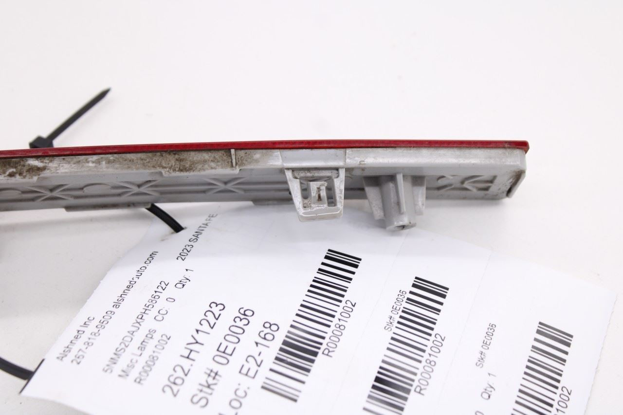 2021-2023 Hyundai Santa Fe SEL Rear Bumper Center Lamp Reflector 92409-S1510 OEM11