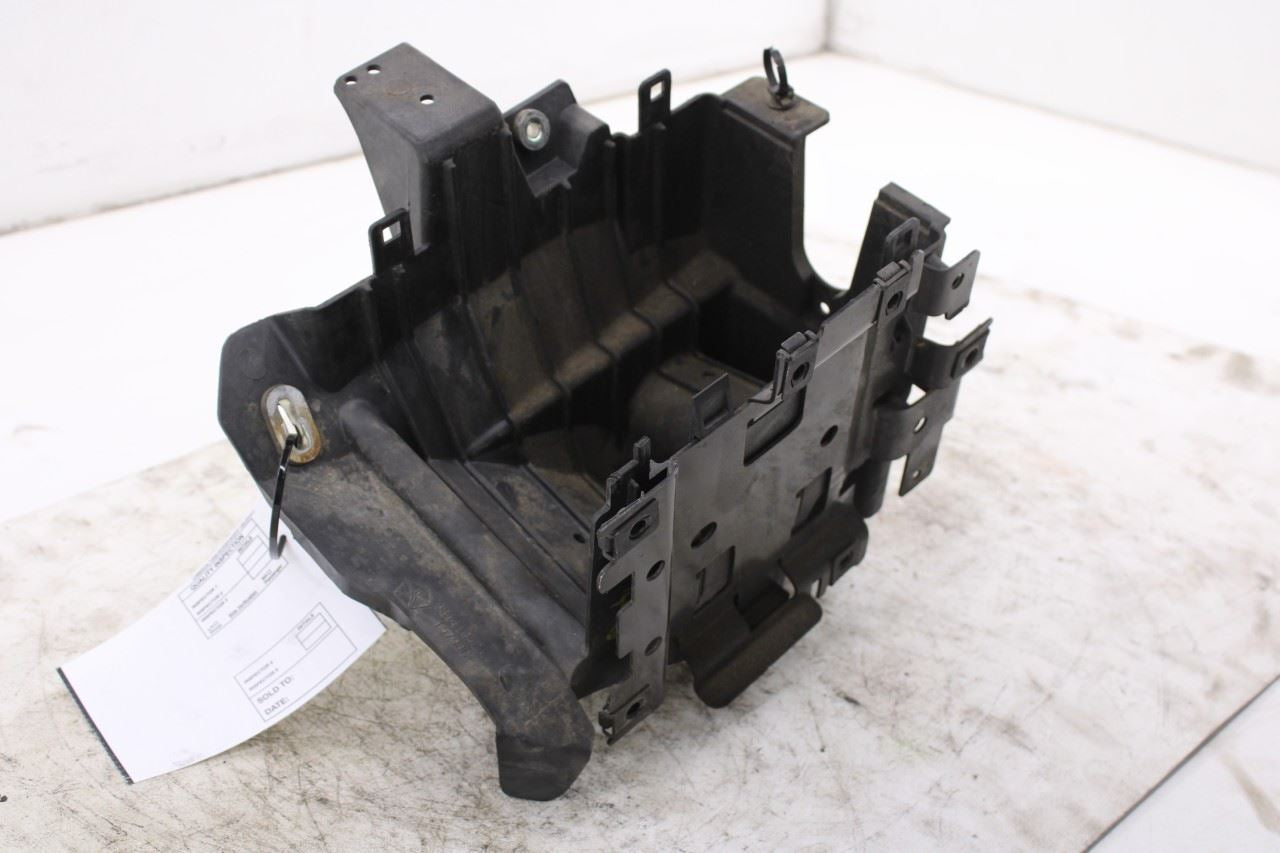 2014-15 Dodge Durango SXT 3.6L Engine Power Distribution Center Fuse Box Bracket8