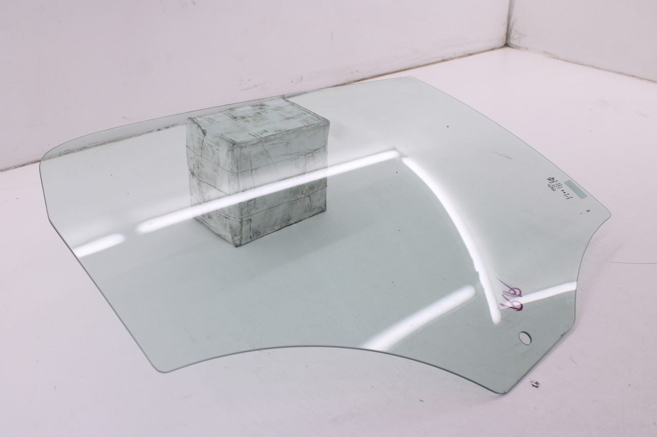 2010-2016 Mini Countryman Cooper S Rear Right Door Window Movable Glass 98006385
