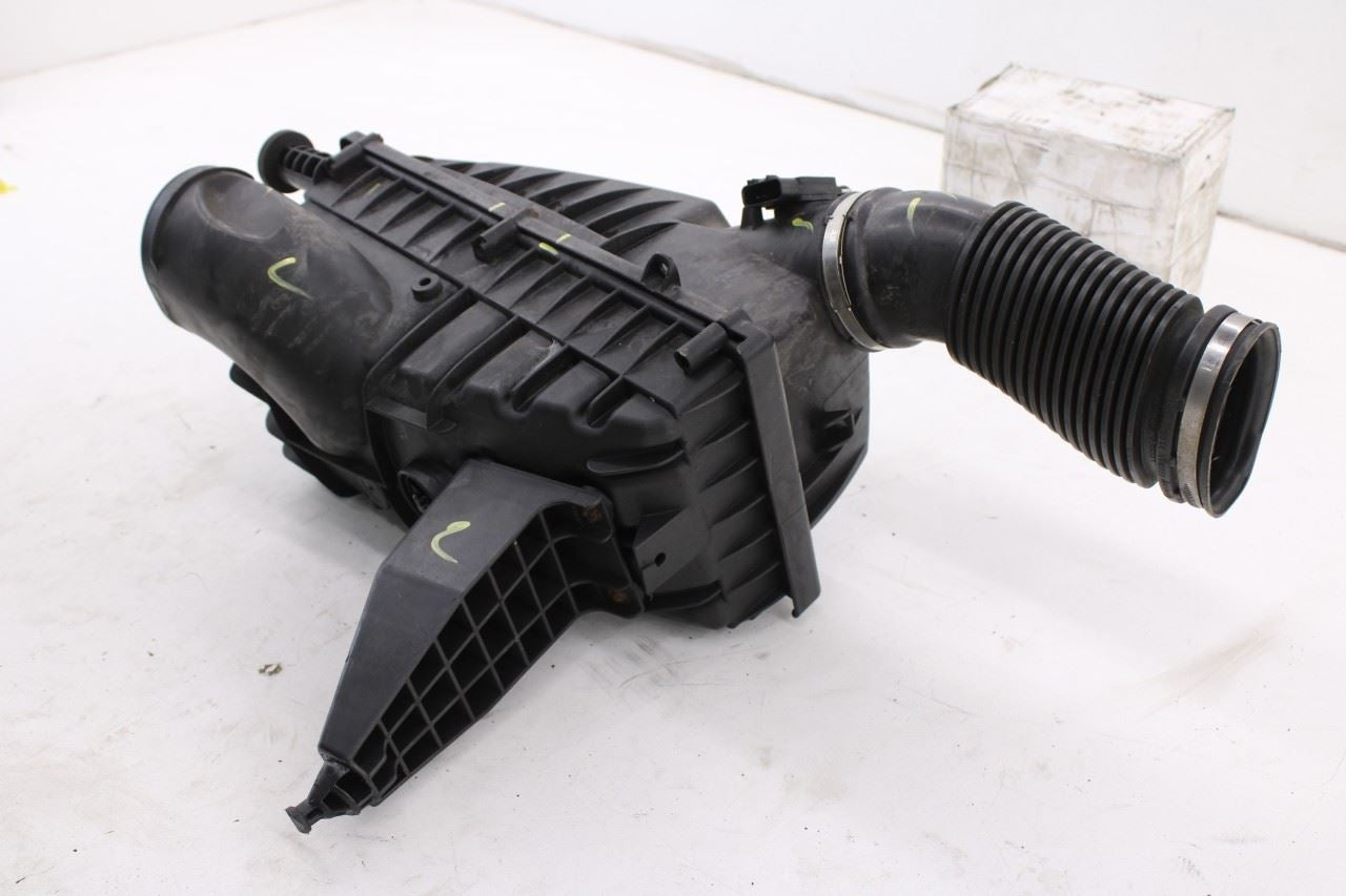 10-12 Land Rover Range Rover HSE 5.0L Right Side Air Intake Cleaner w/ Duct Tube - Alshned Auto Parts