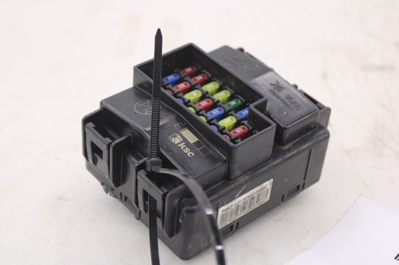 2016-2018 Kia Optima EX 2.4L FWD Engine Fuse Relay Junction Box 91950-D4640 OEM5