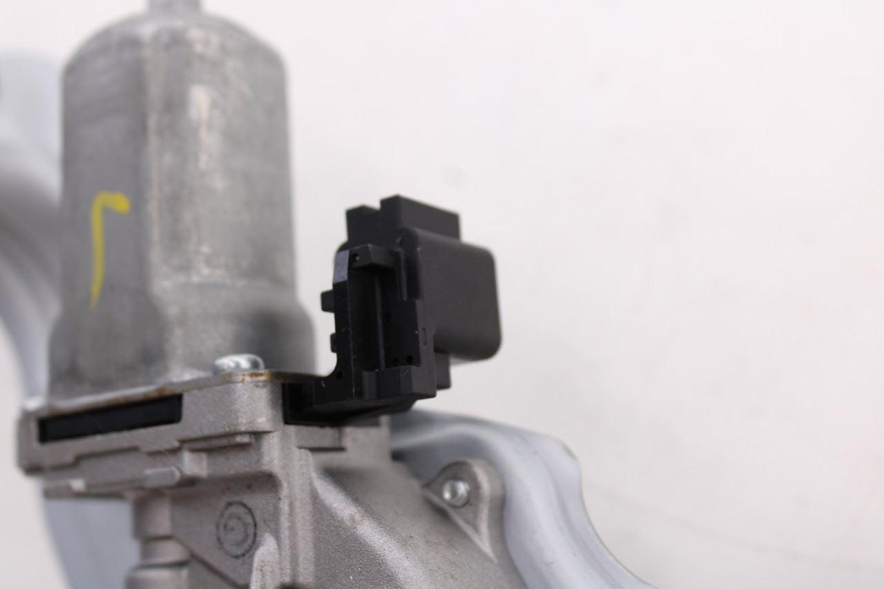 2019-2021 Hyundai Veloster Rear Liftgate Back Window Wiper Motor 98700-J3000 OEM9