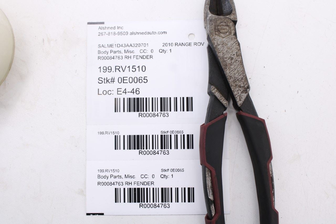 2010 Land Rover Range Rover HSE Front Right Side Fender Vent Grille LR011352 OEM11