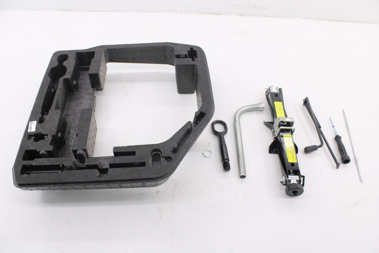 10-26 Audi S4 Premium Plus 3.0L Lift Jack and Tool Kit w/ Foam Holder Container2