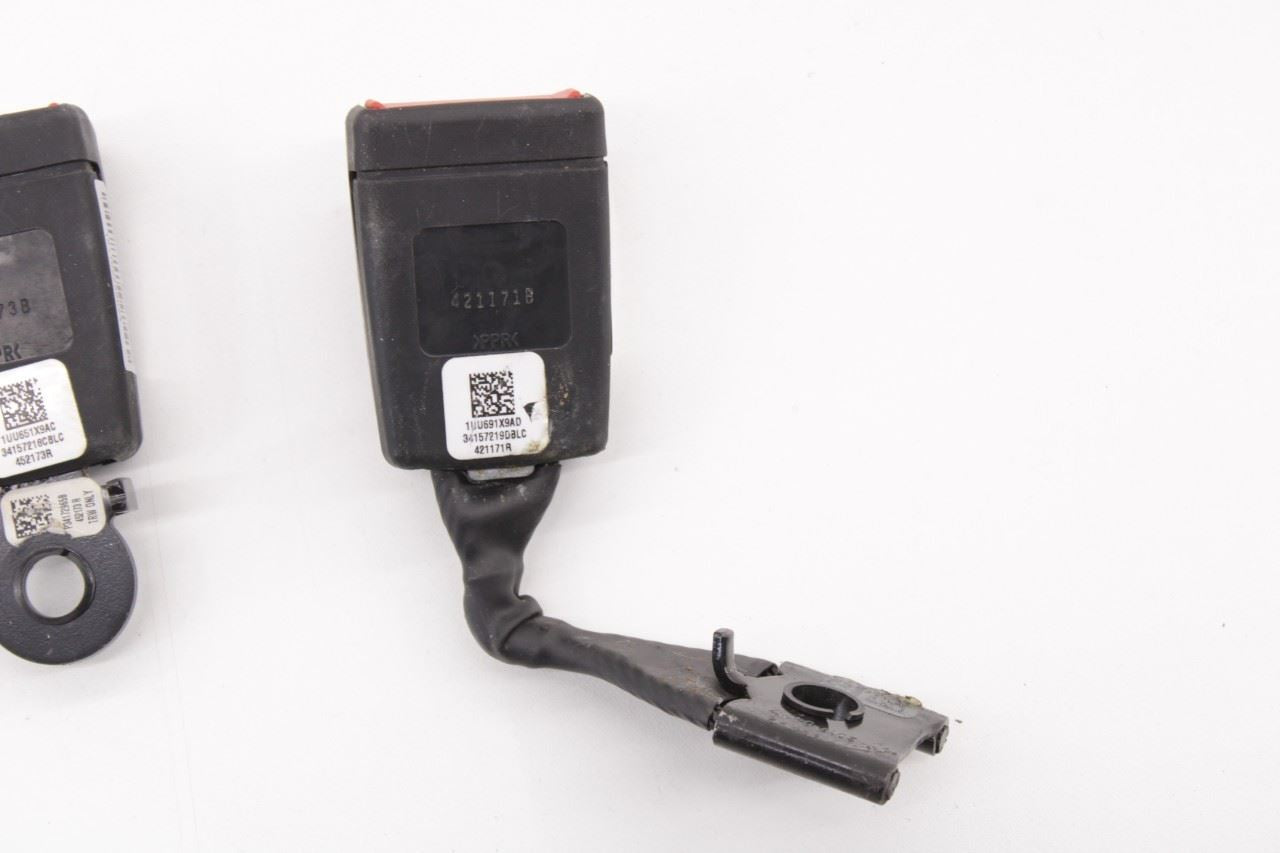 2014-22 Jeep Cherokee Limited Rear RH LH and Center 2nd Row Seat Belt Buckle Set - Alshned Auto Parts