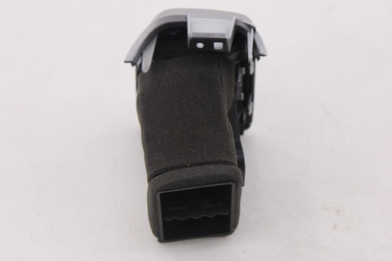 2020-22 KIA Sportage Nightfall Front Right and Left Dash Outer Air Vent Grilles9