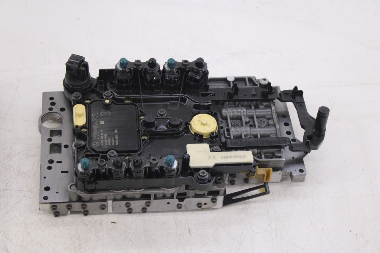 04-06 Mercedes-Benz E500 5.0L 7-Spd Auto Transmission Valve Body 2202703106 OEM3