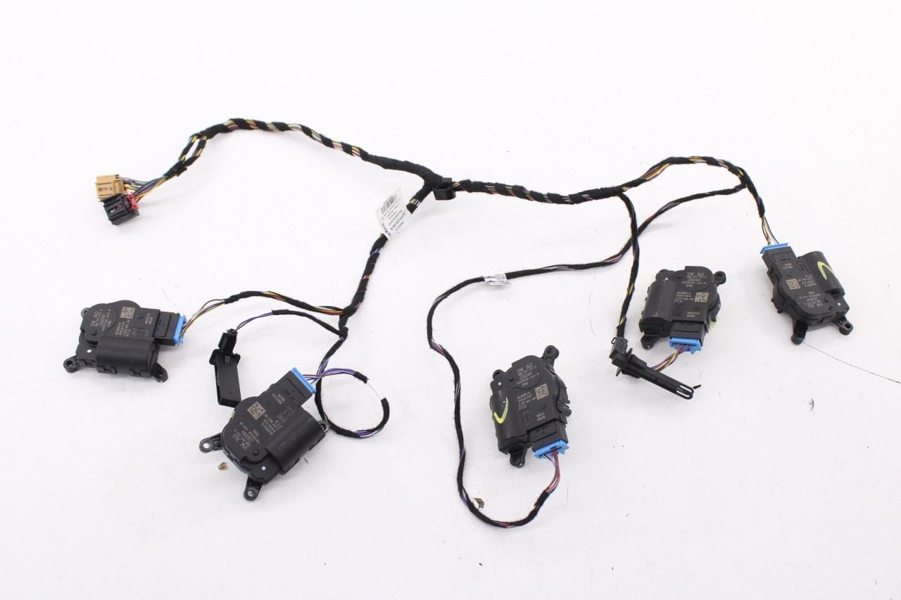 2019-25 Volkswagen Jetta SE HVAC System Wire Harness w/ Blend Door Actuator Set0