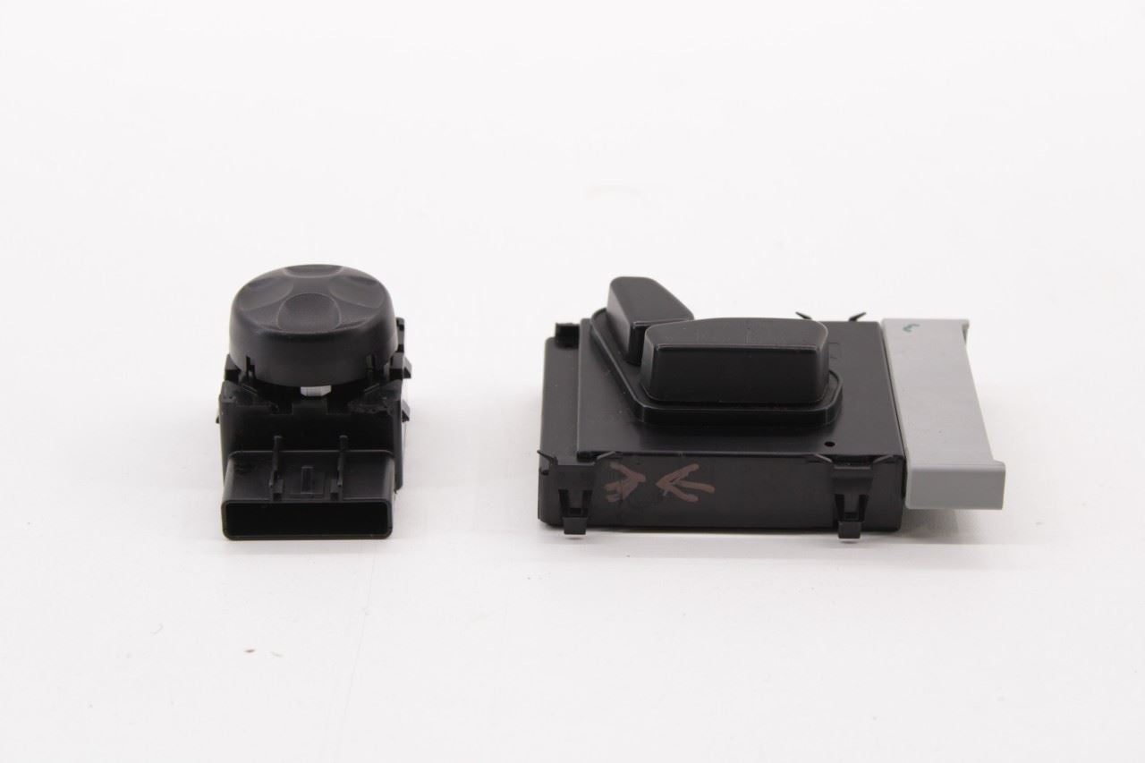 17-22 Chrysler Pacifica Limited Front Right Power Seat Switch 68233978AA *ReaD* - Alshned Auto Parts