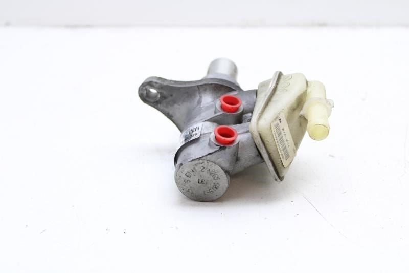 2013-2018 Nissan Pathfinder 3.5L Brake Master Cylinder 46010-3JA0A OEM