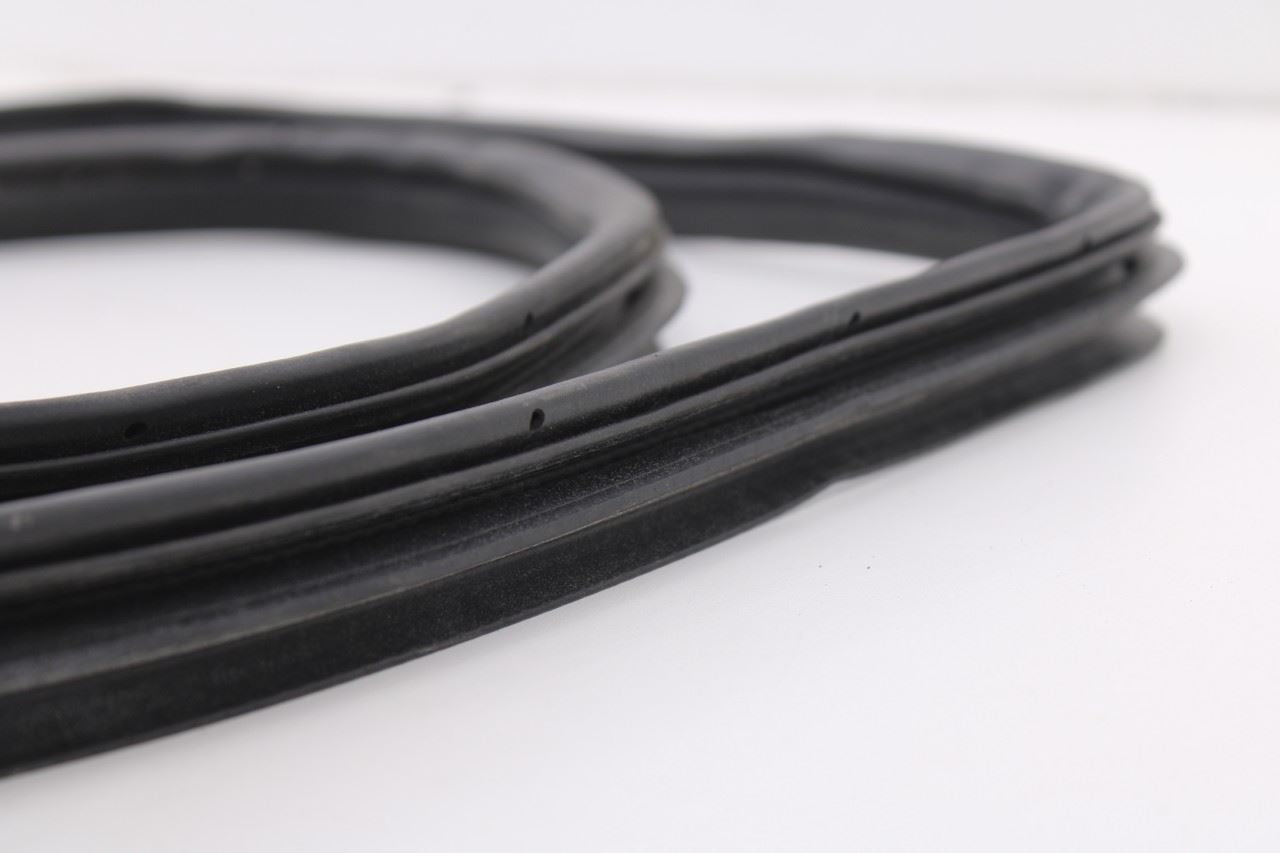 2011-25 Mitsubishi Outlander Sport SE Front Left Side Door Weatherstrip On Body5