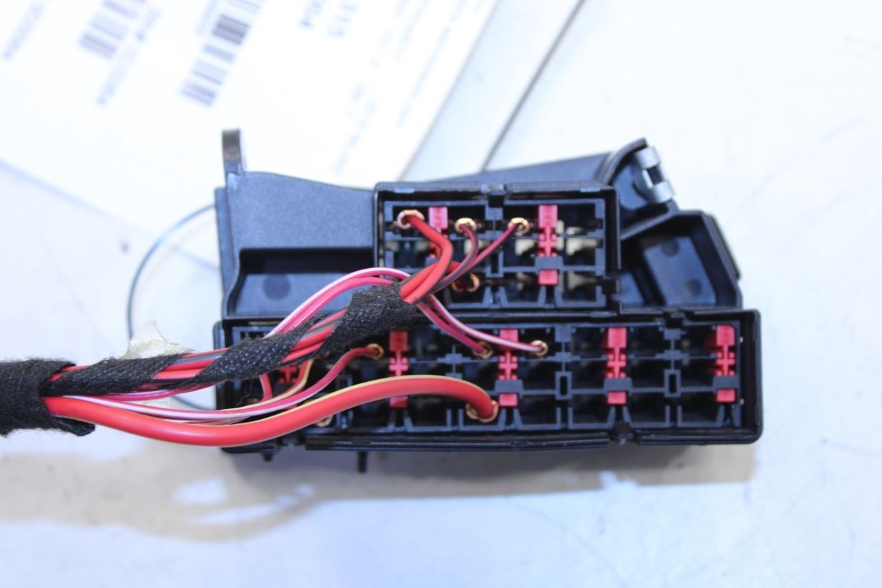 12-15 Mercedes-Benz ML350 3.5L Cabin Instrument Panel Fuse Relay Junction Block - Alshned Auto Parts