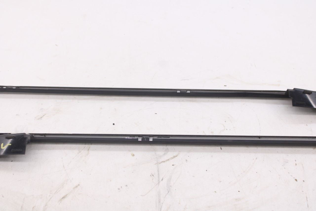 08-20 Dodge Grand Caravan SXT Rear RH and LH Quarter Panel Exterior Molding Set11