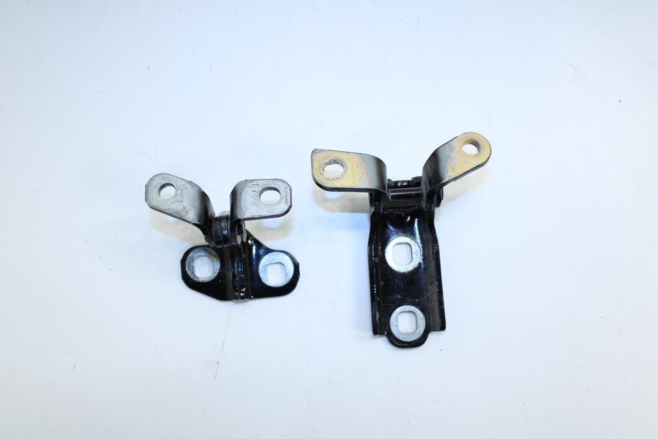 2018-2024 GMC Terrain Denali Rear Left Door Hinge Upper and Lower 13590931 OEM - Alshned Auto Parts