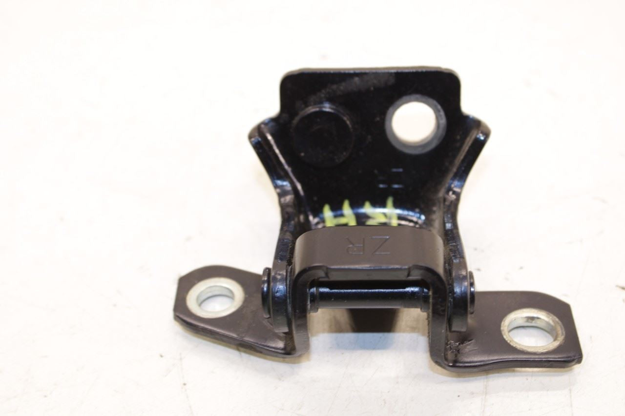 20-25 Mazda CX-30 2.5 S Rear Right Door Hinge Upper and Lower Pair KD53-72-210A - Alshned Auto Parts