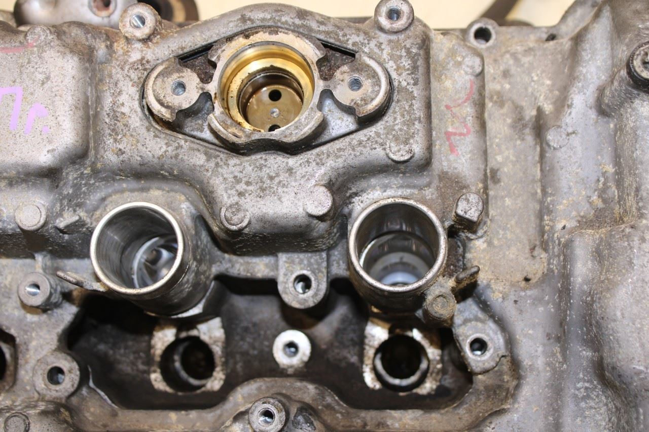 10-12 BMW 750Li xDrive 4.4L RH Engine Cylinder Head Assy 115K 11127573933 *ReaD* - Alshned Auto Parts