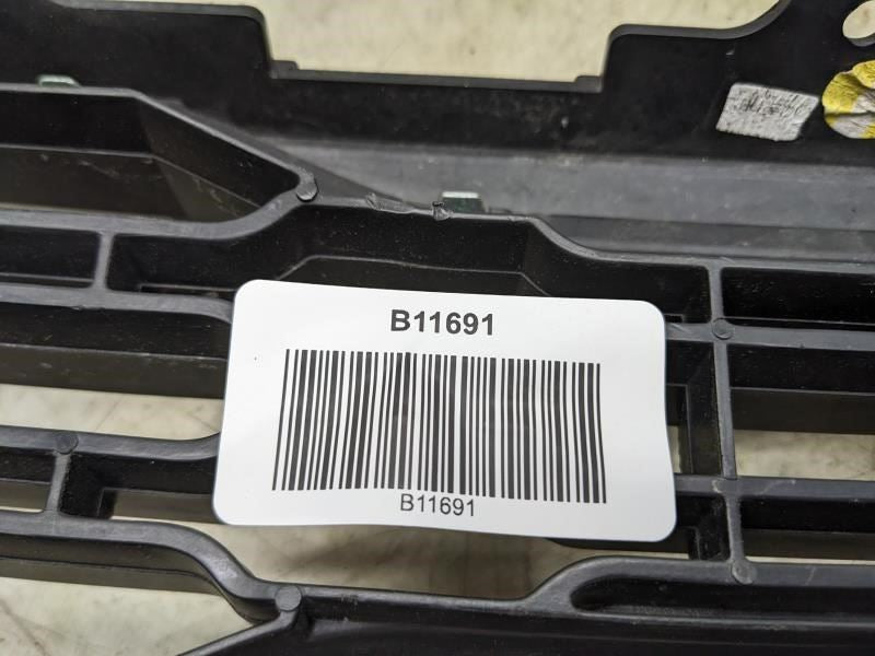 2012-2013 Kia Soul+ 2.0L Front Center Radiator Upper Grille 86350-2K500 OEM - Alshned Auto Parts