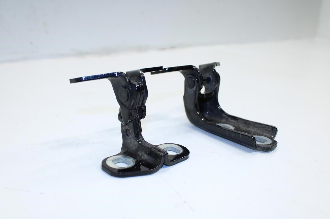 2018-2024 GMC Terrain Denali Rear Left Door Hinge Upper and Lower 13590931 OEM - Alshned Auto Parts