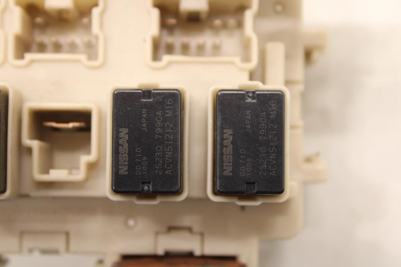 17-20 Nissan Pathfinder SV 3.5L Cabin Instrument Panel Fuse Relay Junction Block - Alshned Auto Parts