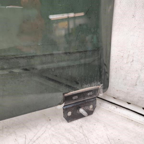 1999-12 Ford F250 SD Crew Cab Rear Right Side Door Window Glass F81Z-2625712-BA8
