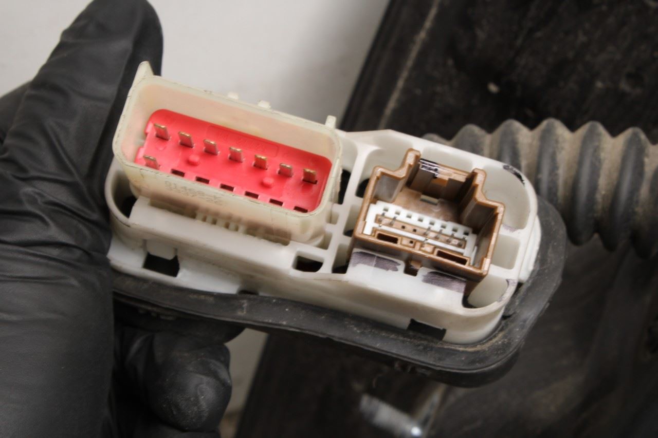 2011-2021 Jeep Grand Cherokee Limited Front Right Side Door Shell Panel Assembly - Alshned Auto Parts