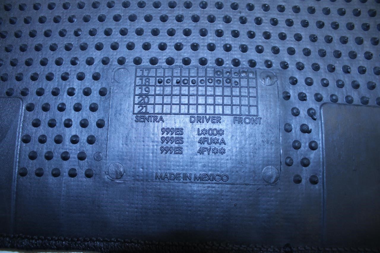 13-19 Nissan Sentra SV Front and Rear Interior Carpet Floor Mats 999E2-L2000 OEM - Alshned Auto Parts