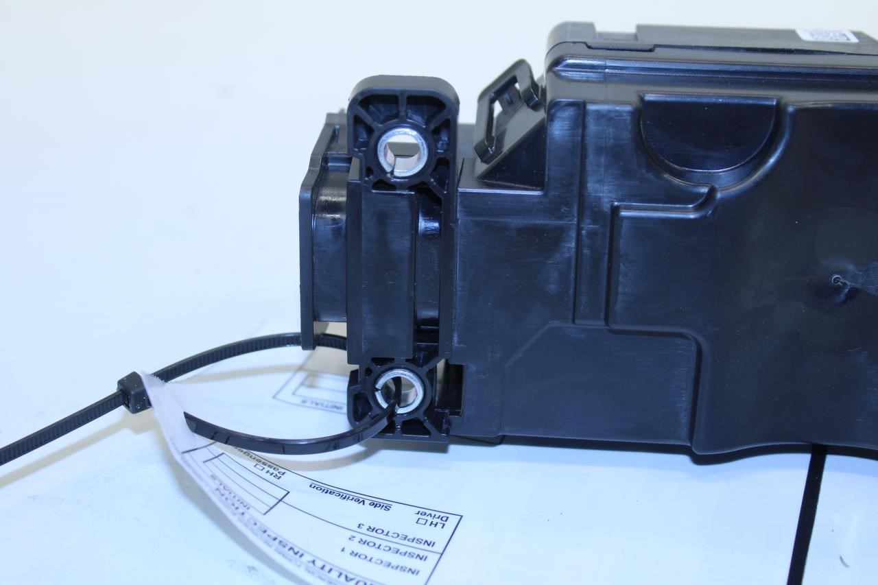 2017-2020 Jaguar XE R-Dynamic S Cabin Fuse Relay Junction Box LX73-14A073-HA OEM - Alshned Auto Parts