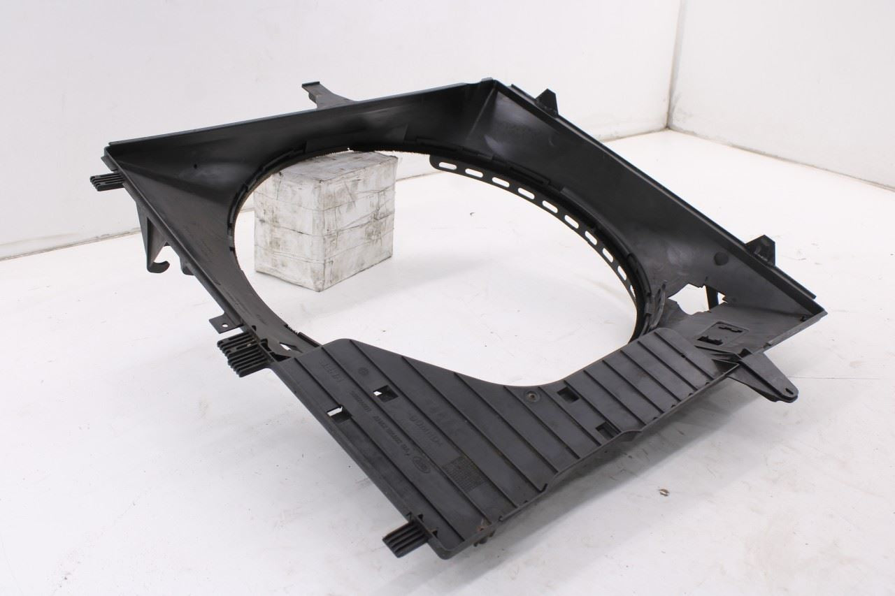 2010-2012 Land Rover Range Rover HSE Radiator Shroud Cover LR011705 OEM2