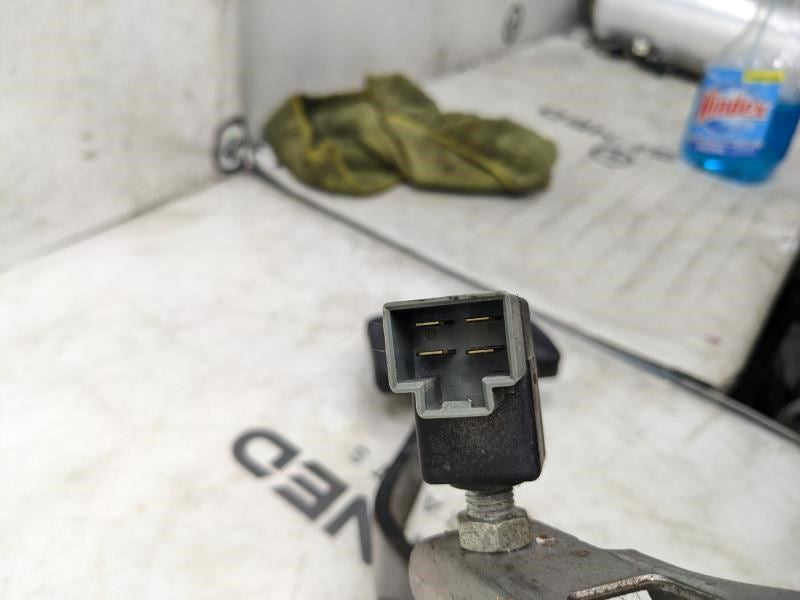 09-13 Kia Soul+ GL 2.0L Brake Pedal w/ Bracket and Stop Light Switch 32810-2K5005