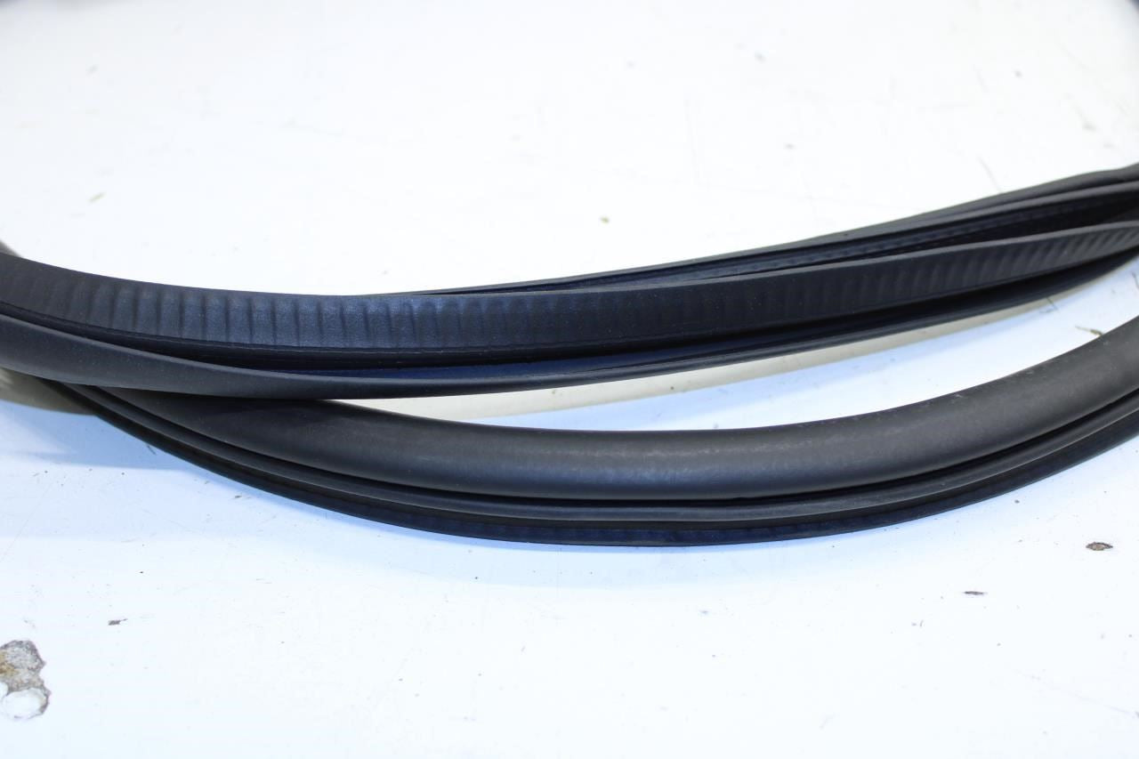 20-25 Ford Explorer Police Rear Right Door Weatherstrip On Body LB5Z-78253A10-A - Alshned Auto Parts