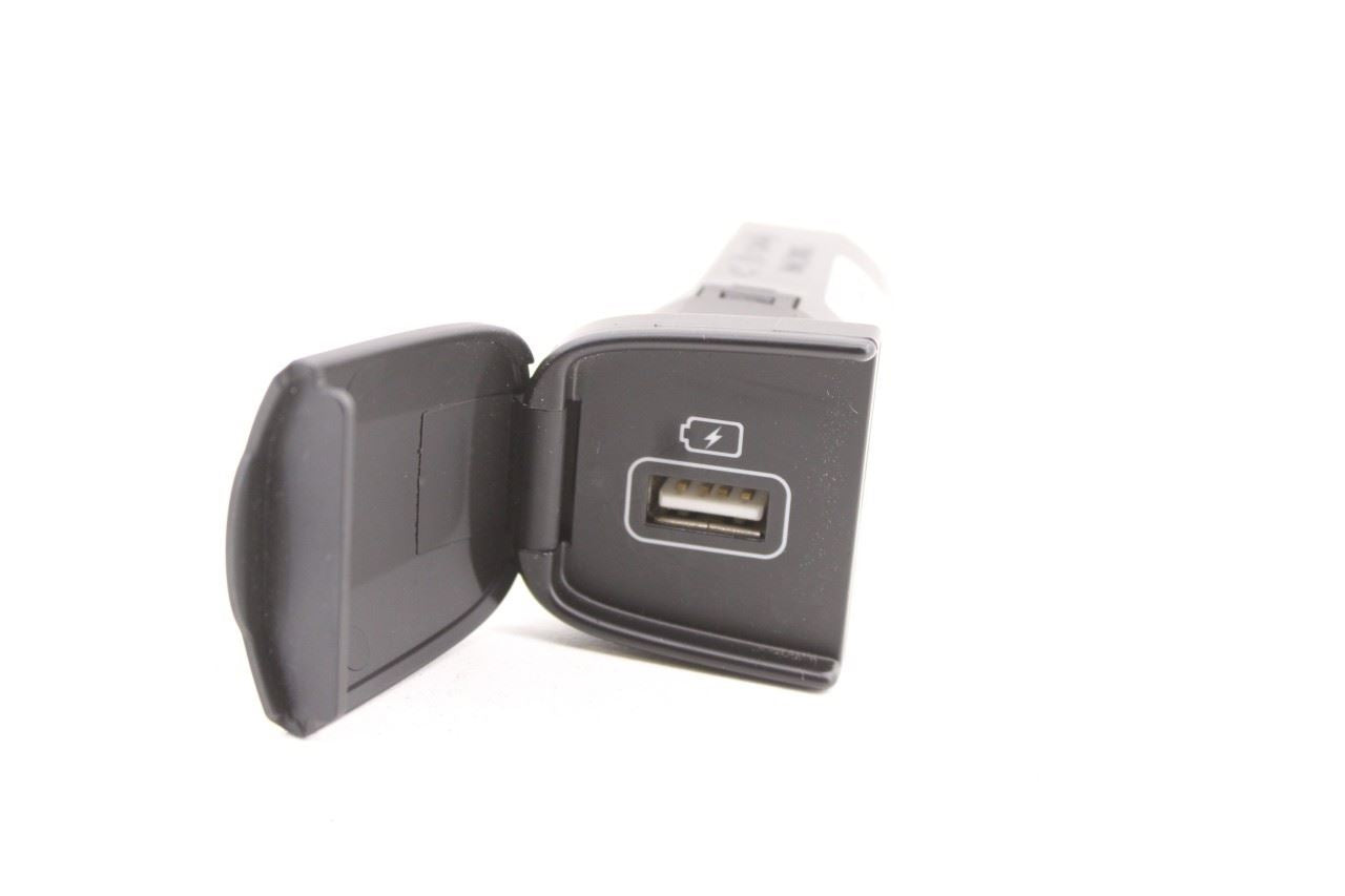 19-20 Hyundai Santa Fe SEL 2.4L AWD Center Console USB Charger Port Power Outlet - Alshned Auto Parts