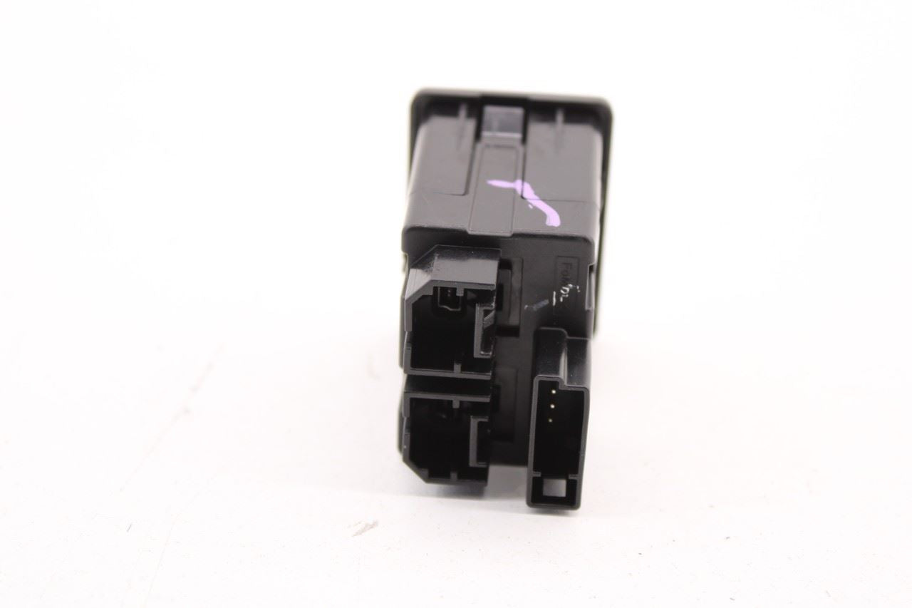17-20 Lincoln MKZ Reserve Center Console Media USB Charger Port HP5T-14F014-AC - Alshned Auto Parts