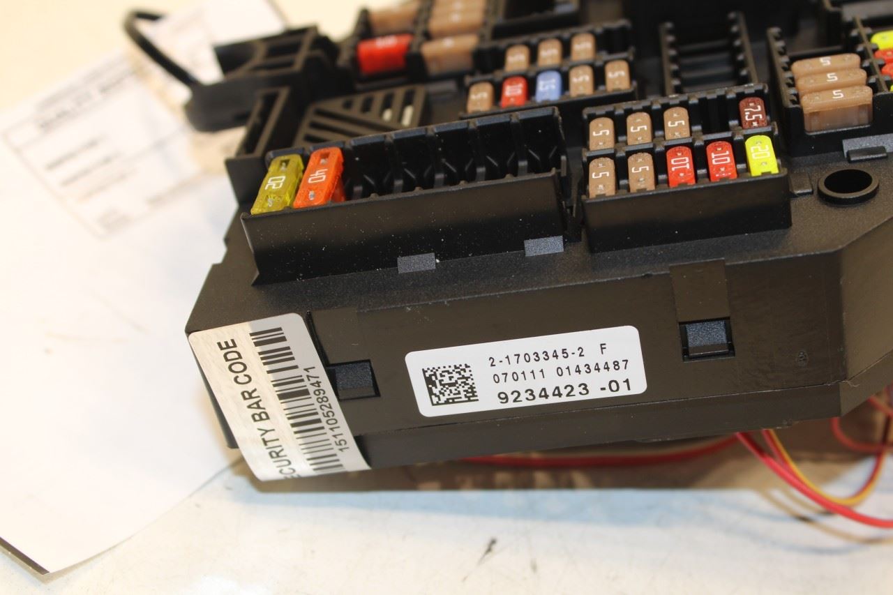 2010-2012 BMW 750Li xDrive 4.4L AWD Rear Power Distribution Fuse Relay Block - Alshned Auto Parts