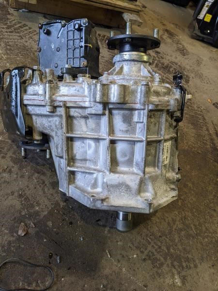 2016-23 Toyota Tacoma 3.5L 6 cylinder 2GRFKS engine AT Transfer Case 36110-040309