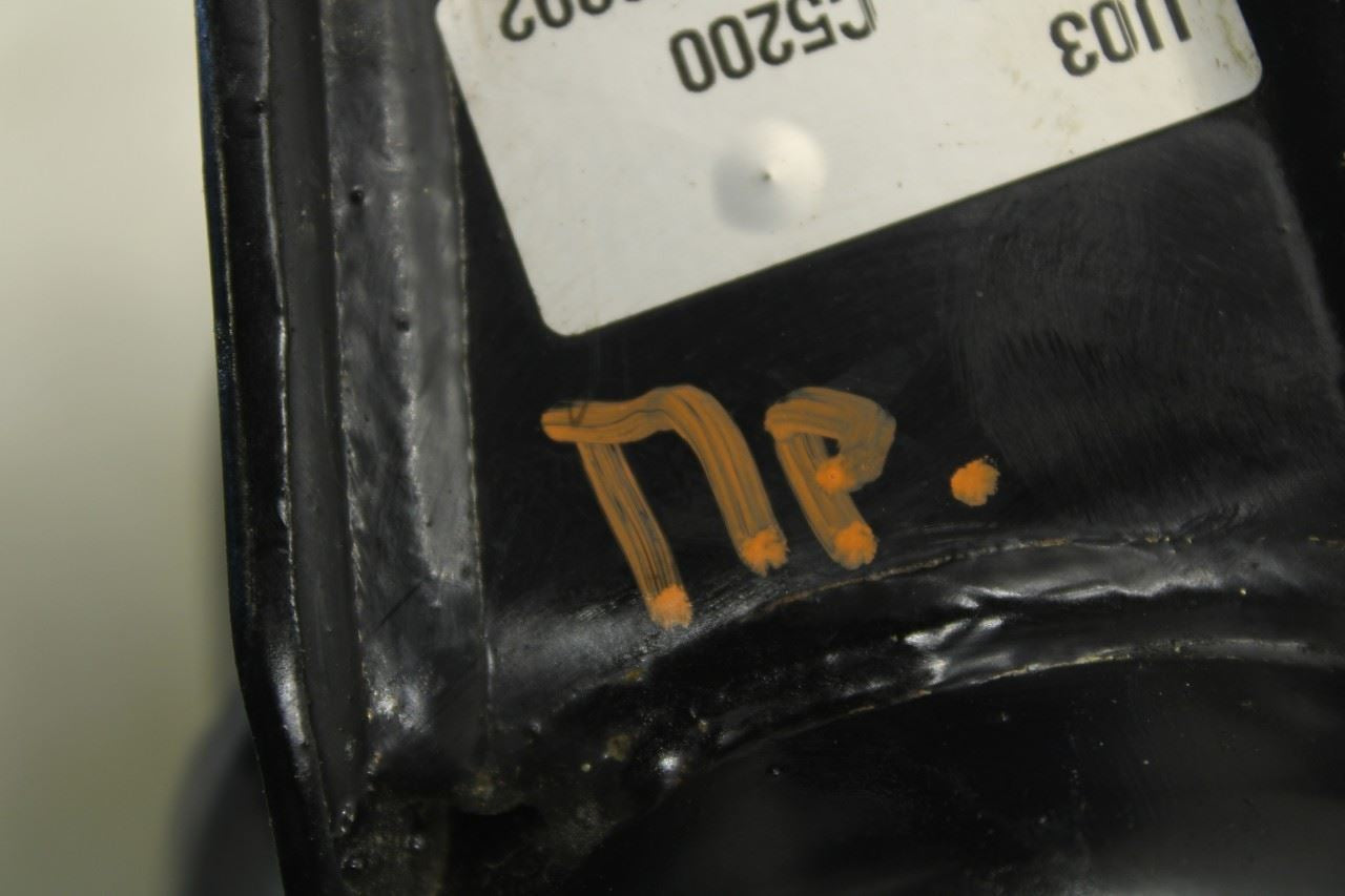 16-20 Kia Sorento LX 3.3L Front Right Upper Engine Mount Bracket 21810-C5200 OEM - Alshned Auto Parts