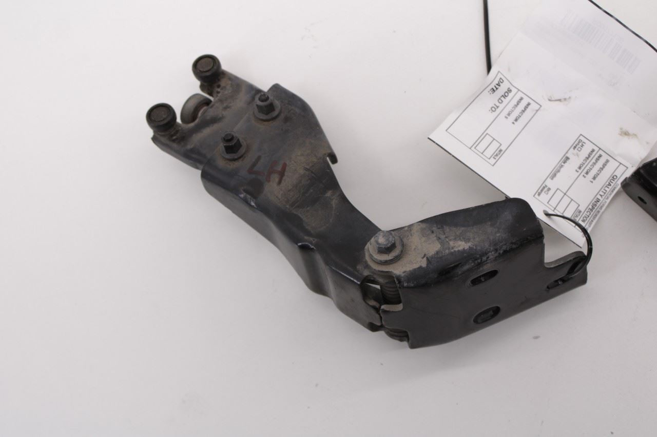 2017-2024 Chrysler Pacifica Limited Rear Left Door Center and Upper Roller Hinge - Alshned Auto Parts