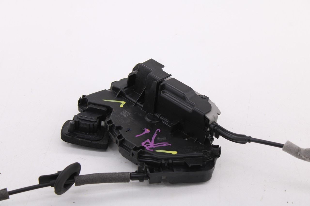 2019-26 Volkswagen Jetta SE Rear Left Door Lock Latch Actuator w/ Handle Bracket2