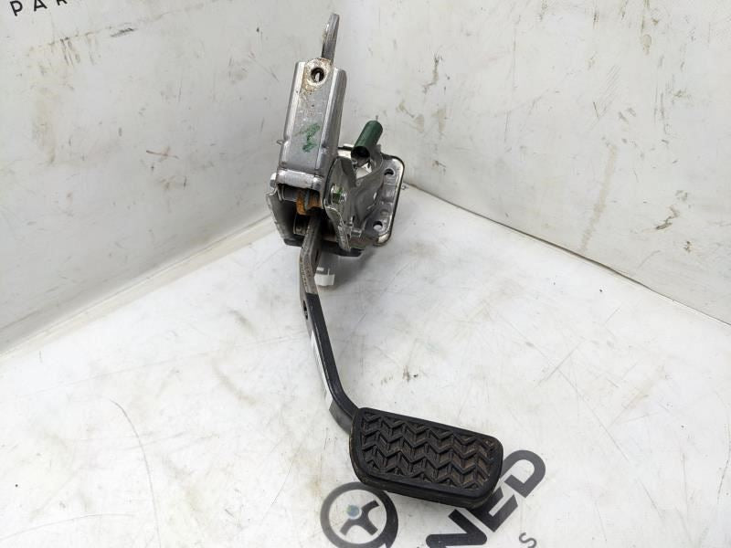 2015-2023 Toyota Tacoma SR5 3.5L Brake Pedal w/ Bracket and Stop Light Switch - Alshned Auto Parts
