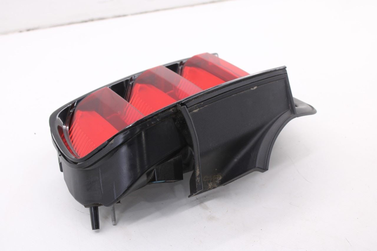 2015-2017 Ford Mustang Conv V6 Rear Right Side Tail Light Lamp FR3Z-13404-F OEM5
